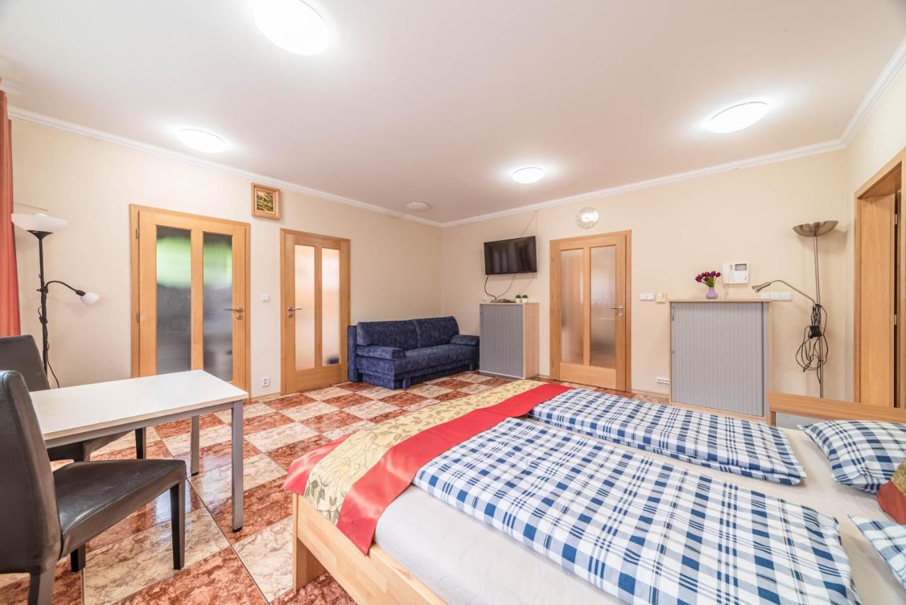 Apartmán blizko centra Prahy Praga Exterior foto