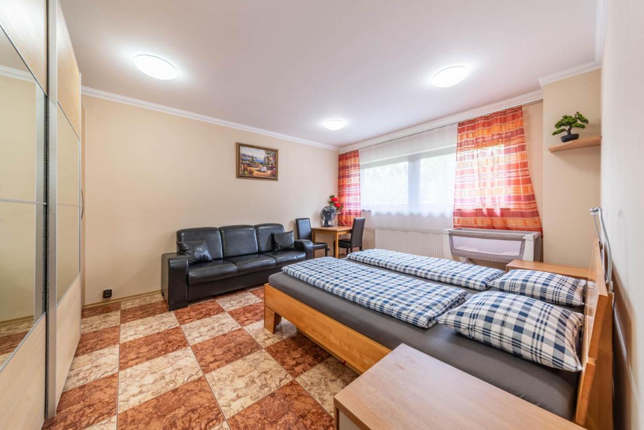 Apartmán blizko centra Prahy Praga Exterior foto